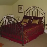 The Tea Kettle Inn