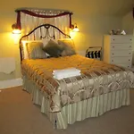 The Tea Kettle Inn